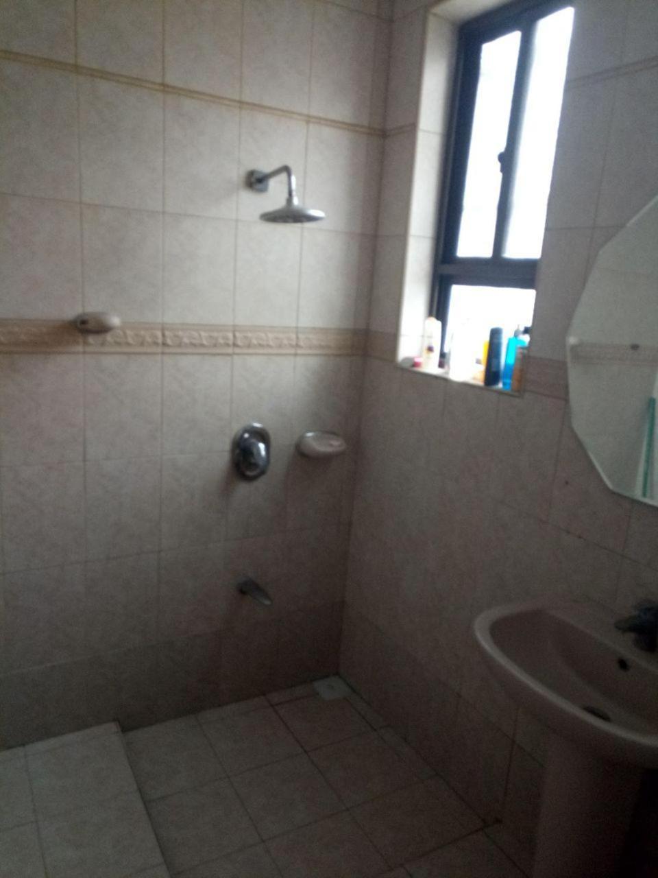 Apartment In Dar Homestay ดาร์เอสซาลาม ภายนอก รูปภาพ